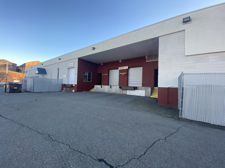 Primary Photo Of 130 Hamilton St, New Haven Warehouse For Lease