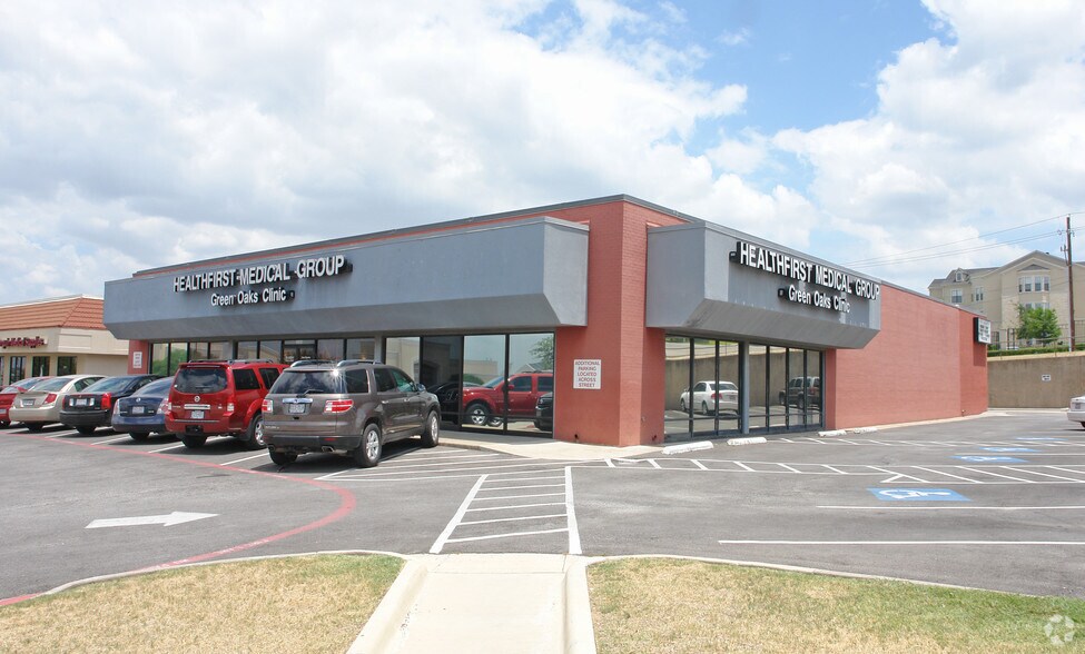Primary Photo Of 2400 Mall Cir, Fort Worth Medical For Lease