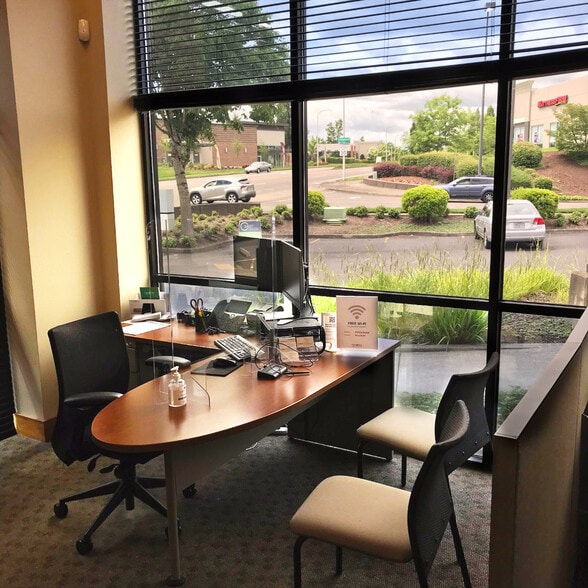 More Photos Of 17877 NW Evergreen Pky, Beaverton Bank For Lease