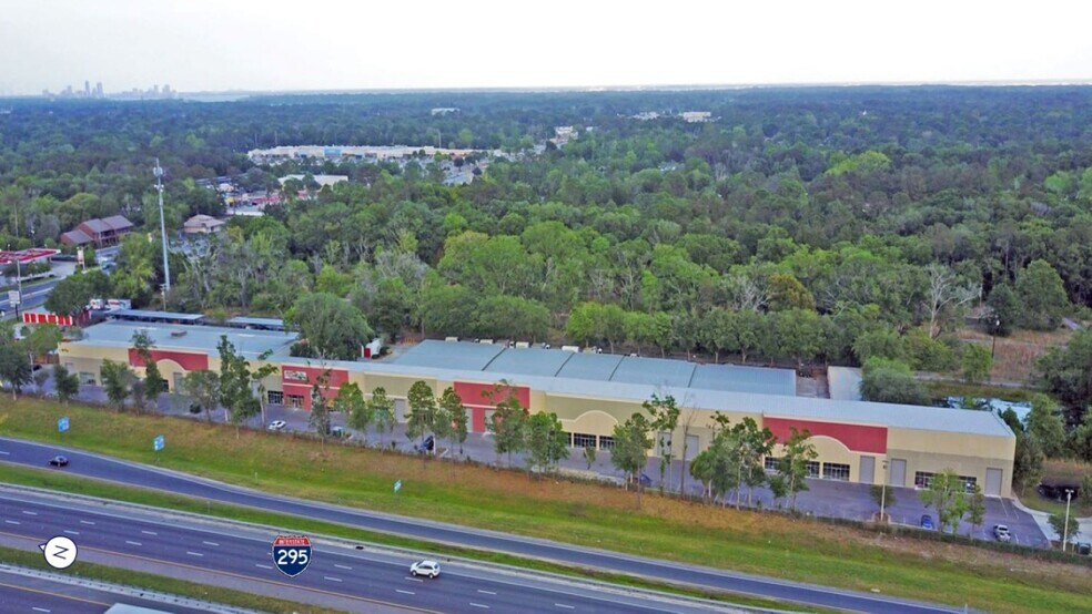 More Photos Of 7060 103rd St, Jacksonville Showroom For Lease