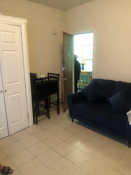 More Photos Of 125 Cherry St, Elizabeth Apartments For Sale