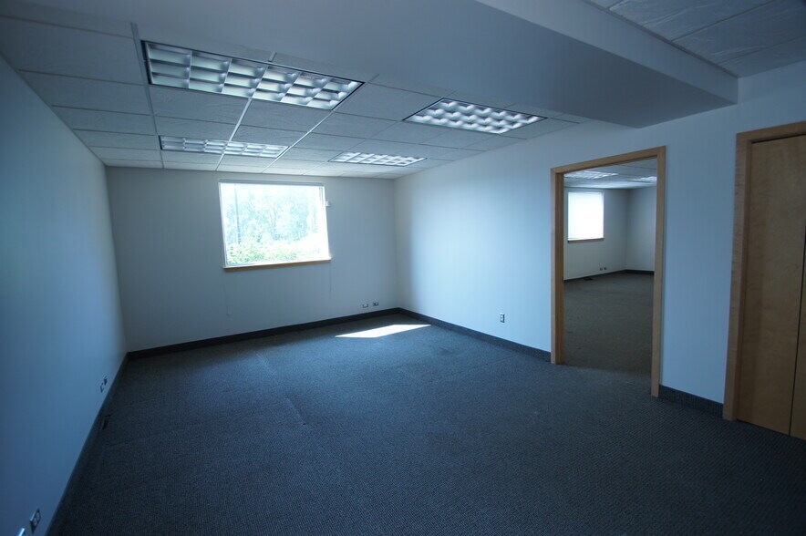 More Photos Of 8700 W 36th St, Saint Louis Park Office For Lease