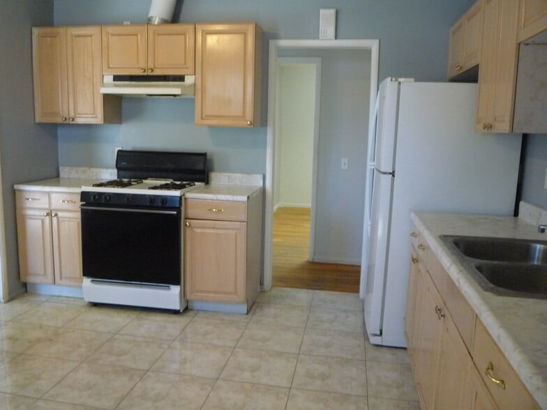 More Photos Of 1645 S Euclid St, Anaheim Light Distribution For Sale