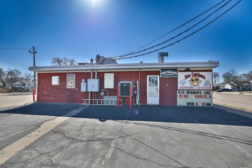 More Photos Of 1103 E Acton Ave, Wood River General Retail For Sale