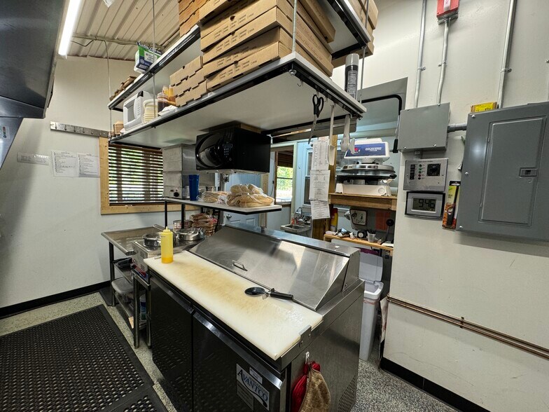 More Photos Of 482 N Sage Lake Rd, Hale Freestanding For Sale