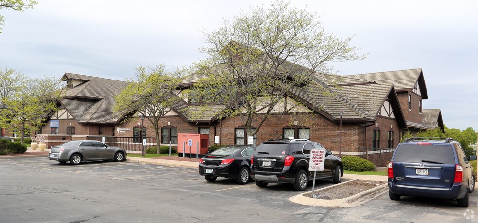 More Photos Of 301 N Broadway, De Pere Medical For Lease