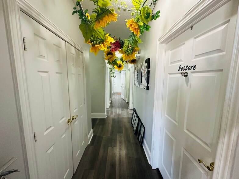 More Photos Of 6817 Southpoint Pky, Jacksonville Medical For Sale