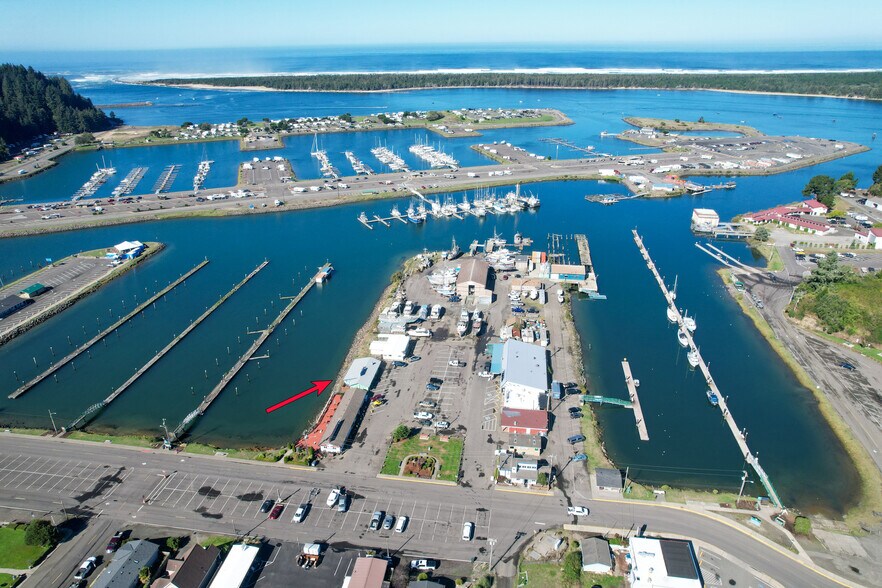 More Photos Of 142 Bay Front Loop, Winchester Bay General Retail For Sale