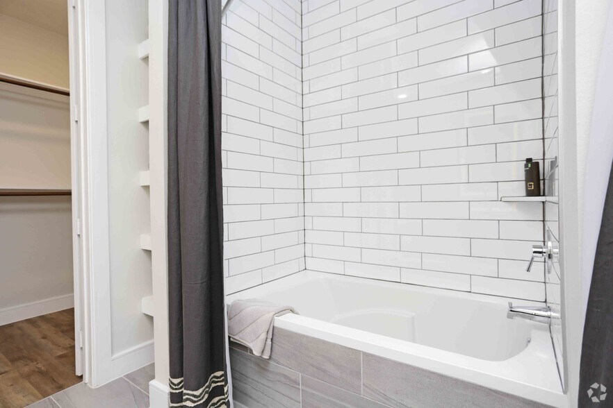 More Photos Of 5200 N O'Connor Blvd, Irving Unknown For Lease