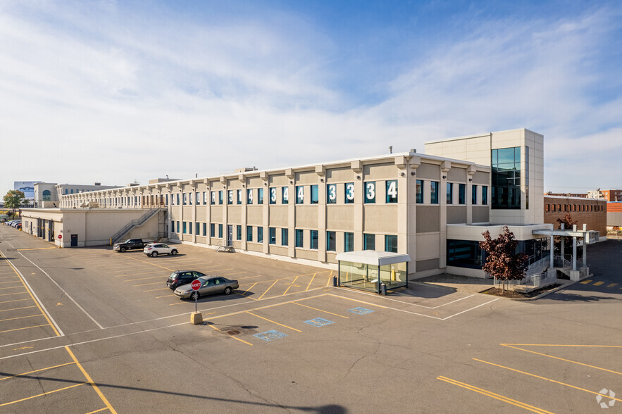 Primary Photo Of 101-105 Marcel-Laurin, Montréal Industrial For Sale