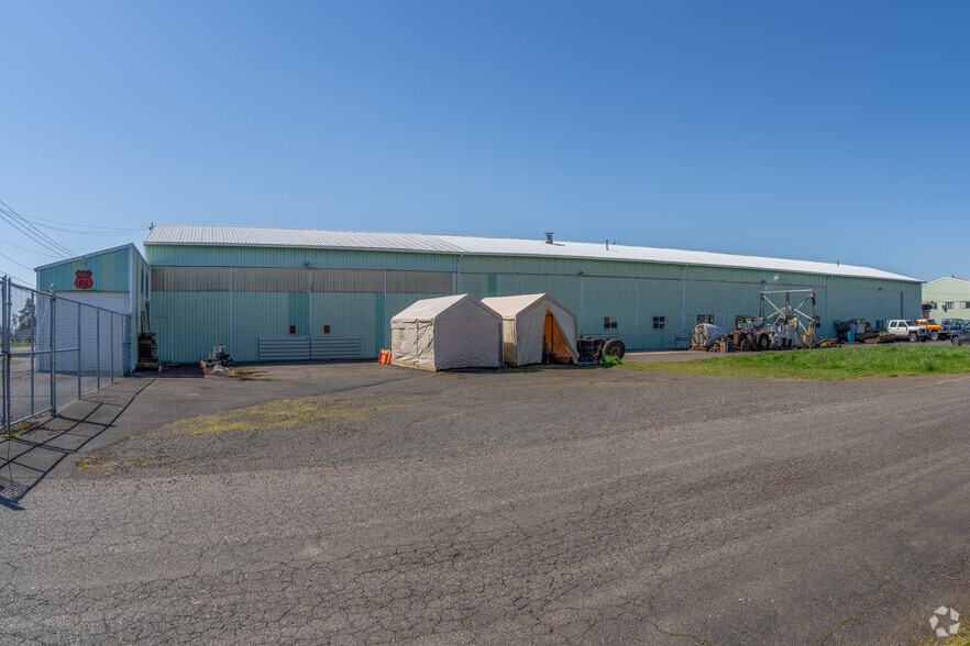 More Photos Of 23215 Airport Rd NE, Aurora Airplane Hangar For Sale