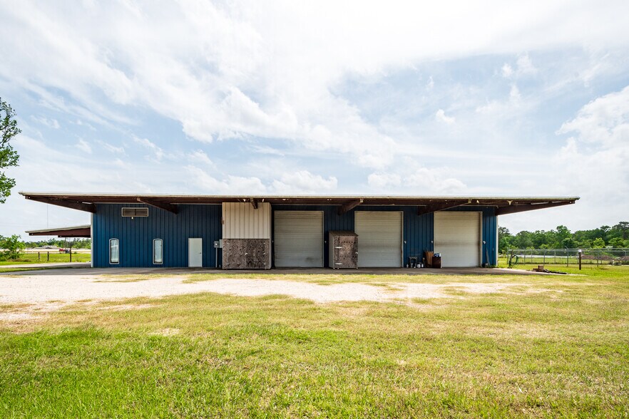 More Photos Of 12586 US-59, Splendora Warehouse For Sale