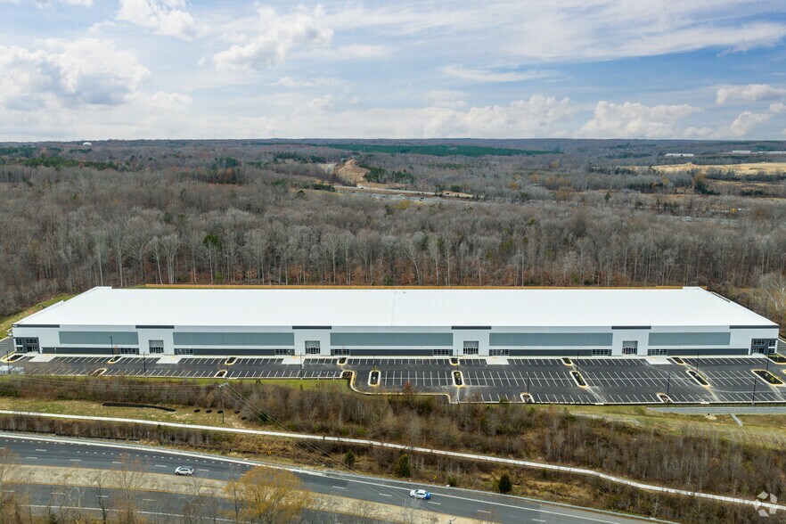 More Photos Of 1045 Richmond Hwy, Fredericksburg Warehouse For Lease