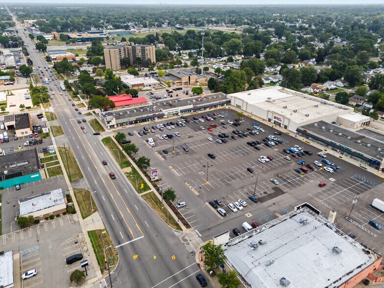 More Photos Of 5866-5870 Middlebelt Rd, Garden City Freestanding For Lease