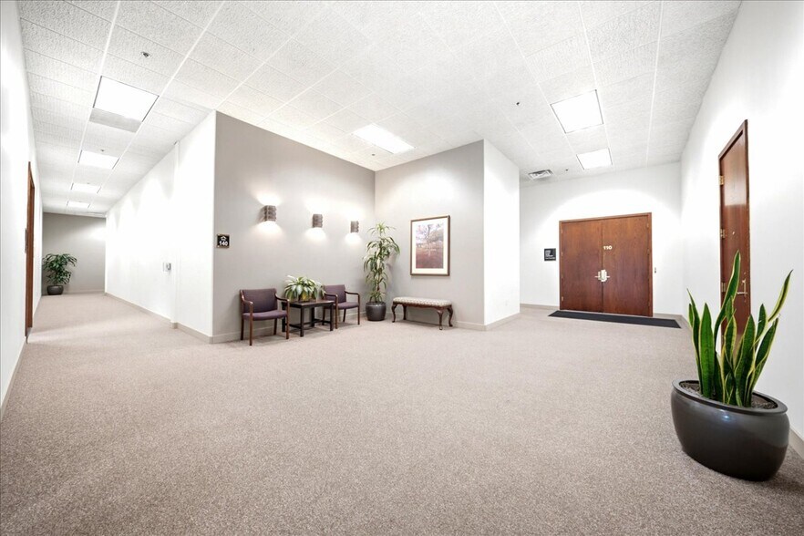 More Photos Of 700 University Ave, Sacramento Office For Lease