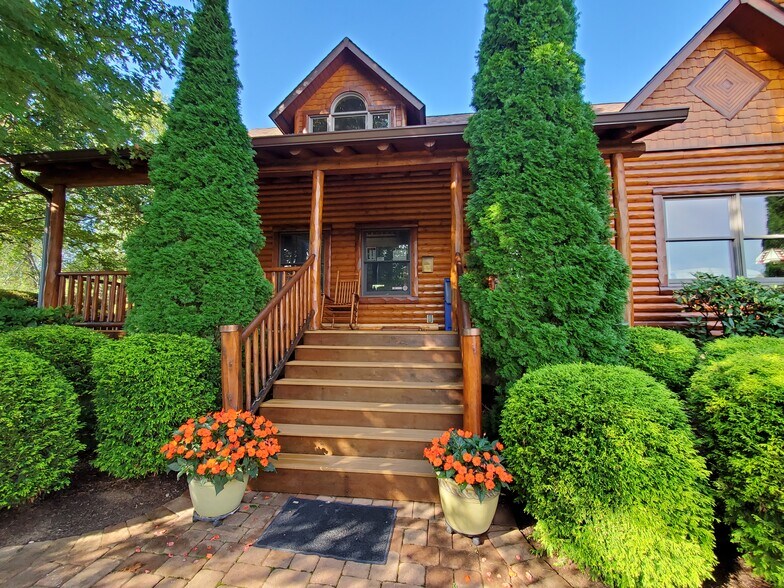 More Photos Of 1795 NC 108 Hwy E, Columbus Office For Sale