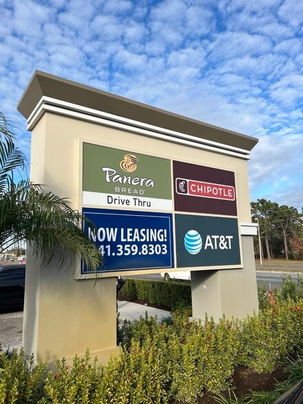 More Photos Of 12402 S Orange Blossom Trl, Orlando Unknown For Lease