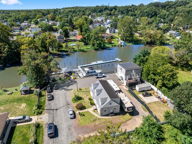 More Photos Of 5 John St, Old Bridge Marina For Sale