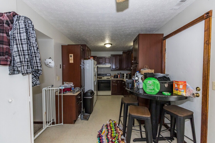 More Photos Of 3800 Grace Dr, Kent Multifamily For Sale
