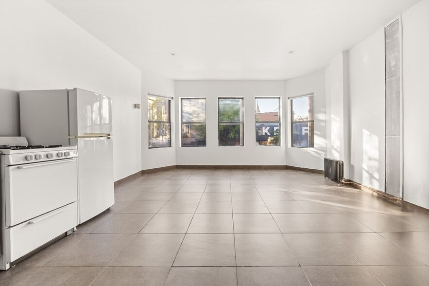 More Photos Of 137 7th Ave, Brooklyn Storefront Retail Residential For Sale