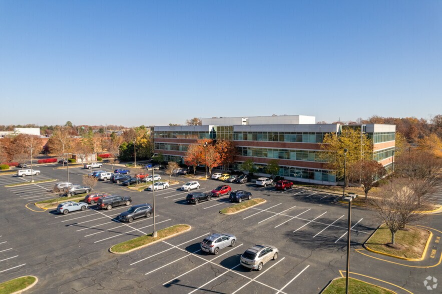 More Photos Of 150 Riverside Pky, Fredericksburg Office For Lease