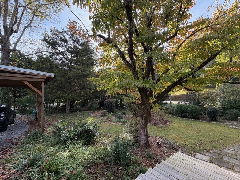 More Photos Of 35 Wilcox Rd, Tryon Apartments For Sale