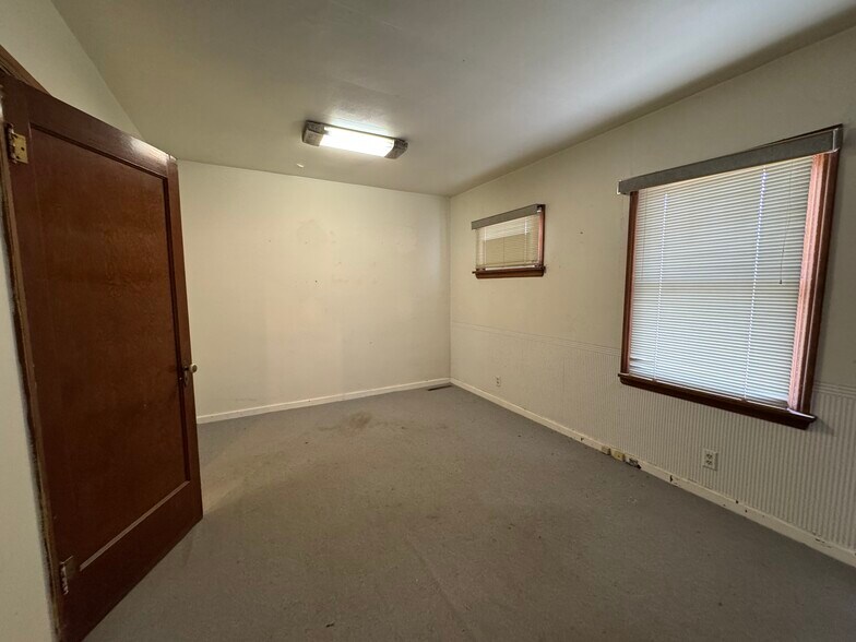 More Photos Of 120 9th Ave N, Buhl Multifamily For Sale