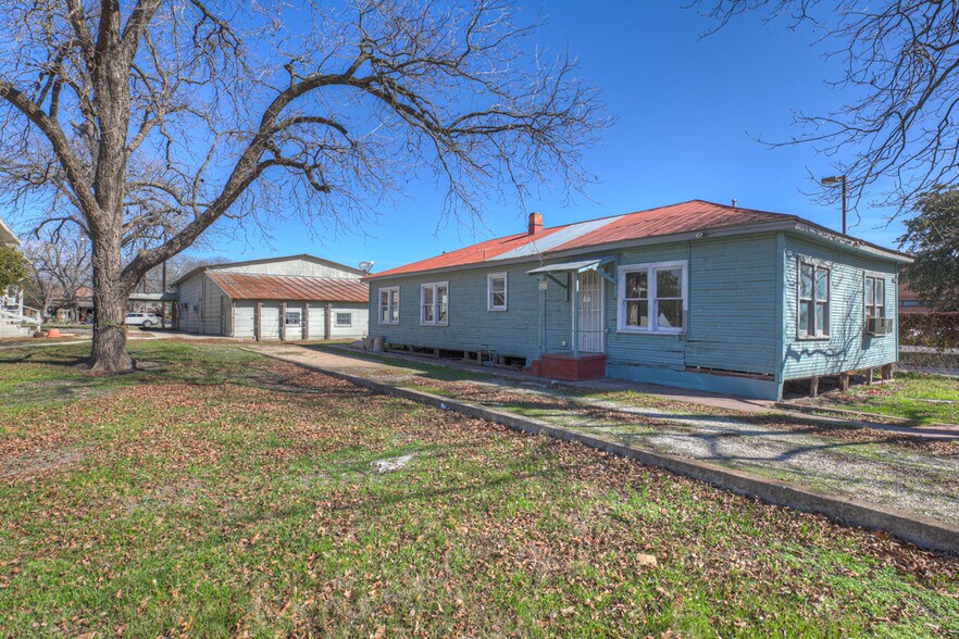More Photos Of 650-664 S Seguin Ave, New Braunfels Land For Sale