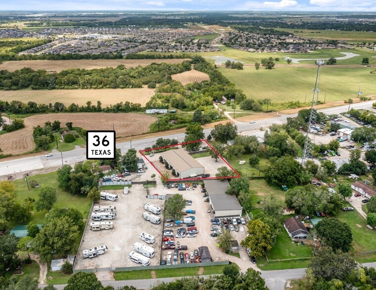 More Photos Of 6927 Highway 36 S, Rosenberg Office For Lease