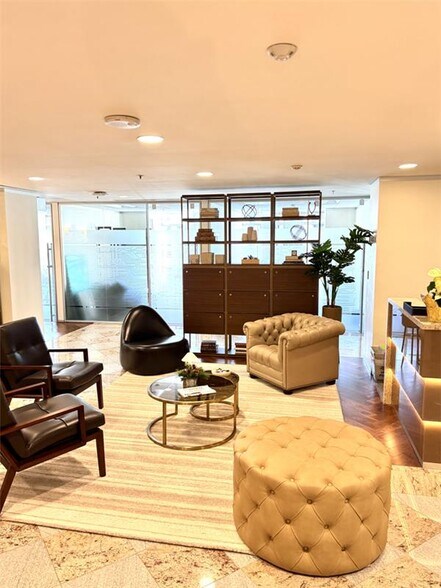 More Photos Of 1717 Pennsylvania Ave NW, Washington Coworking Space