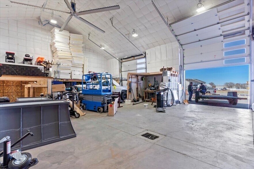 More Photos Of 1042 3000 N, Layton Office For Sale