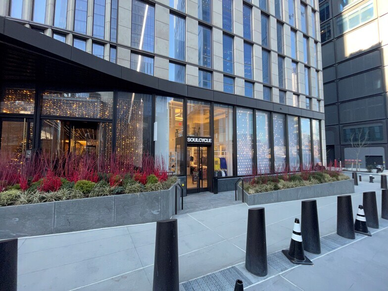 More Photos Of 31 Hudson Yards, New York Office Residential For Lease