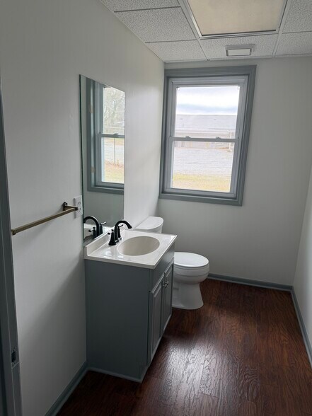 More Photos Of 2719 Huff Dr, Lawrenceville Office For Lease