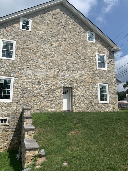 More Photos Of 433 Lancaster Ave, Malvern Medical For Lease