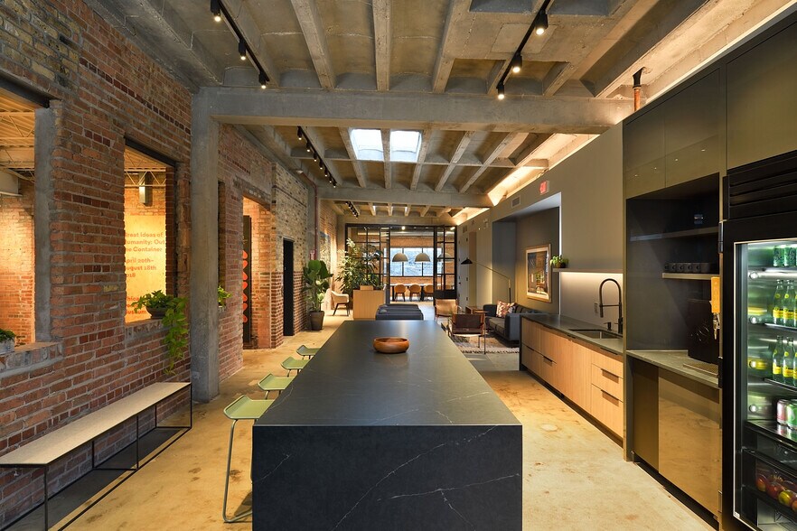 More Photos Of 1200 N Branch St, Chicago Office For Lease