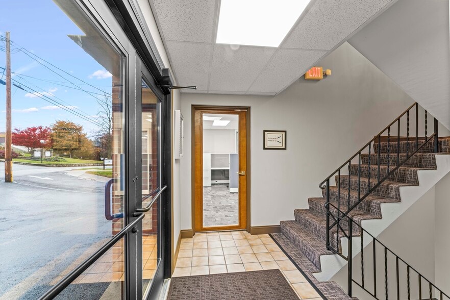 More Photos Of 20 Donati Rd, Pittsburgh Office For Sale