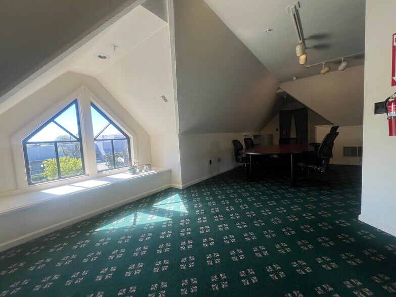 More Photos Of 909 14th St, Modesto Office For Lease