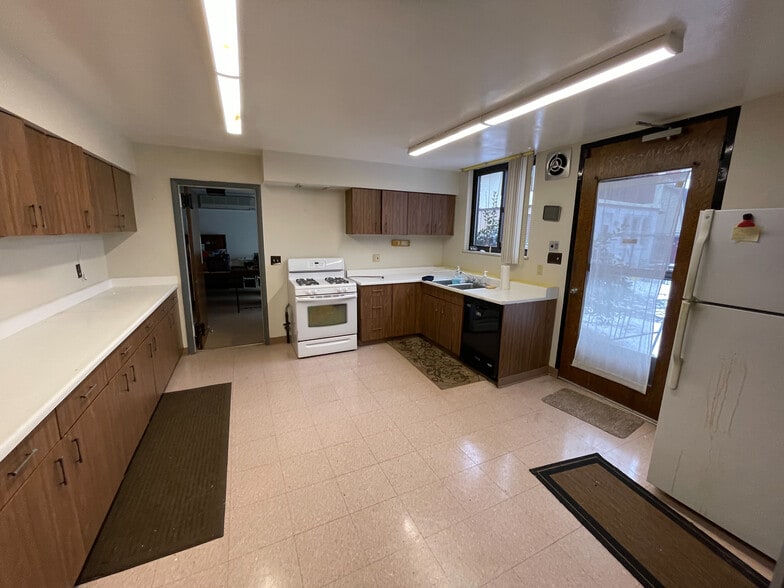 More Photos Of 232 S Home Ave, Pittsburgh Specialty For Sale