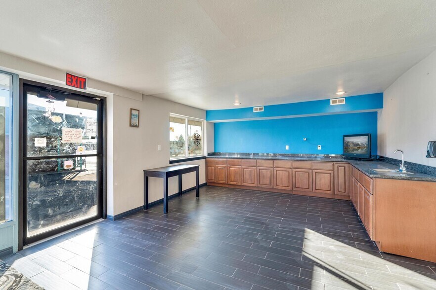 More Photos Of 590 W Main St, Vernal Hotel For Sale