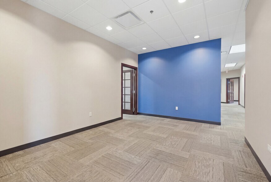 More Photos Of 6475 Washington St, Gurnee Medical For Sale
