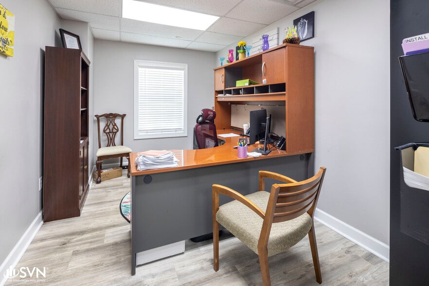 More Photos Of 129 Fieldview Dr, Versailles Warehouse For Sale