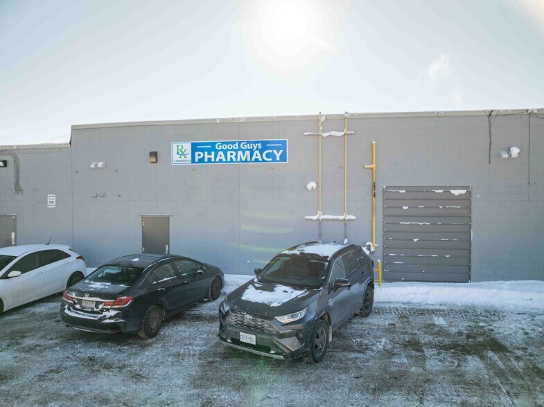 More Photos Of 1534-1540 Lasalle Blvd, Sudbury Storefront For Lease