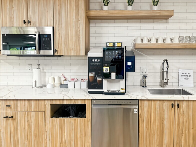 More Photos Of 2650 Camino del Rio N, San Diego Coworking Space