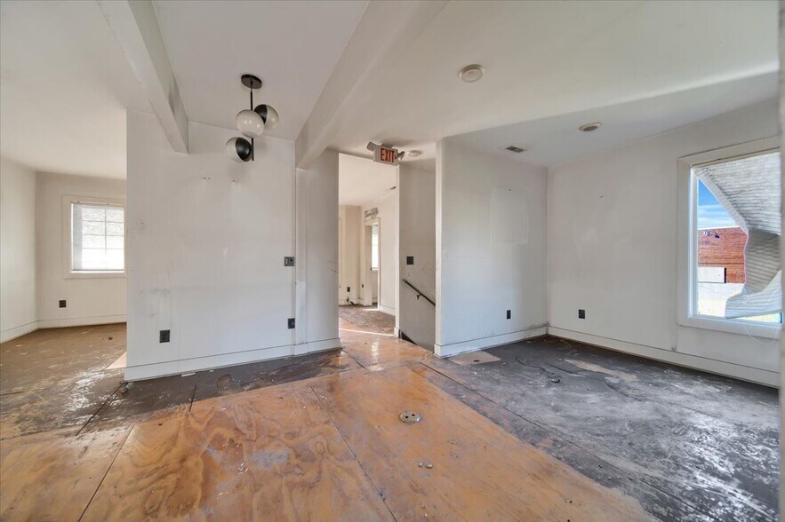 More Photos Of 7436 Oakland St, Detroit Apartments For Sale