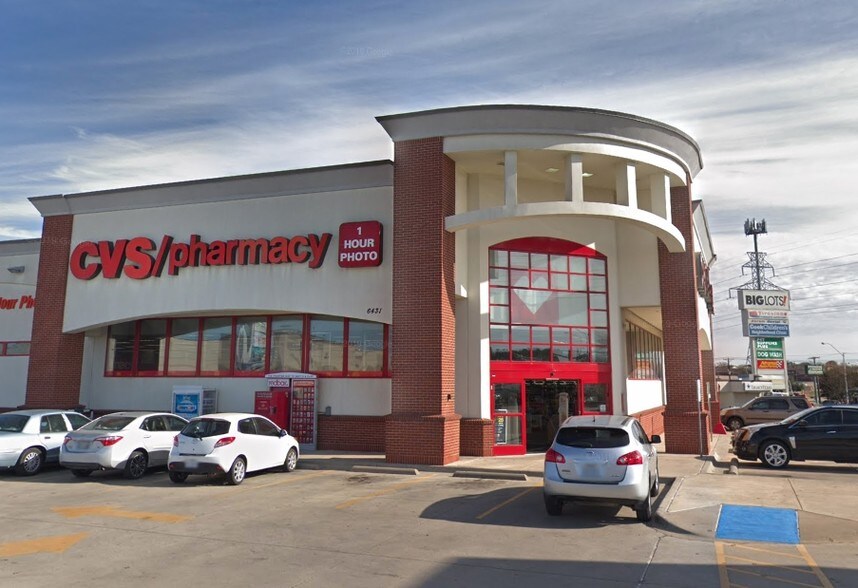 Primary Photo Of 6431 McCart Ave, Fort Worth Drugstore For Lease