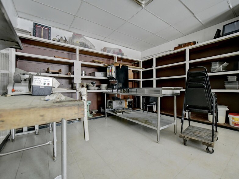 More Photos Of 638-640 Stokes Rd, Medford Restaurant For Sale