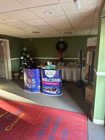 More Photos Of 52 Connecticut Ave, South Windsor Light Manufacturing For Lease