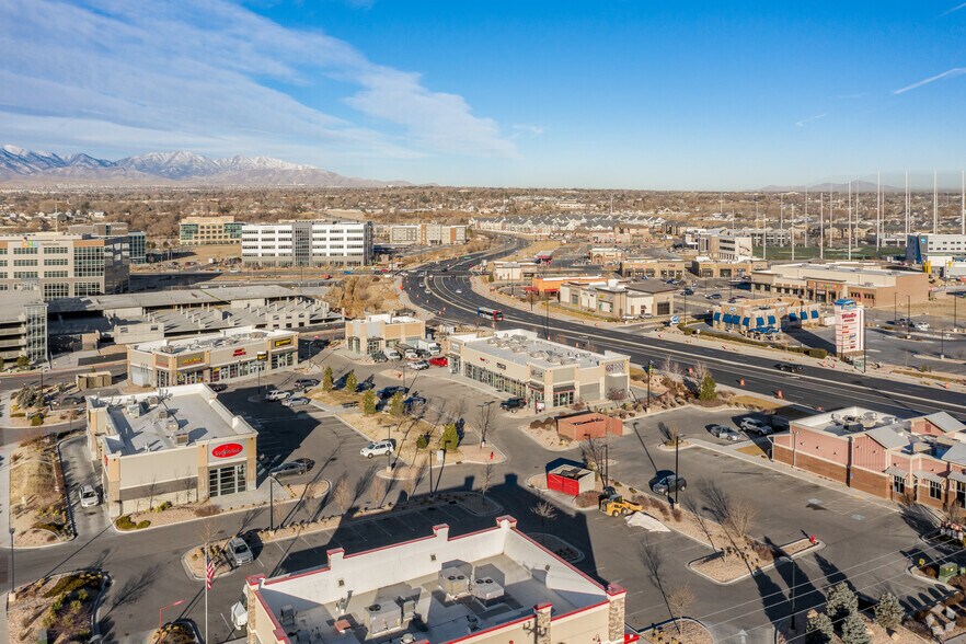 Primary Photo Of 7300 S Bingham Junction Blvd, Midvale Freestanding For Lease