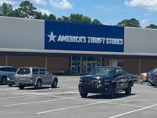 More Photos Of 3225 Rainbow Dr, Rainbow City Unknown For Lease