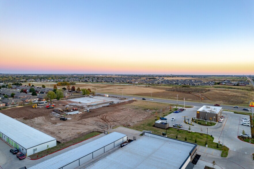 More Photos Of 1791 SW 34th St, Moore Land For Lease